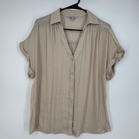 Naked Zebra Womens Large Button Front Shirt Light Beige Collared V-Neck Short Sl - Picture 1 of 8